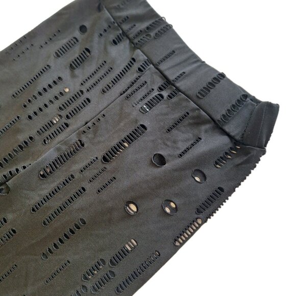 BLACK CUTOUT WORKOUT SET SIZE LARGE BUT FITS SMALL - Picture 5 of 5